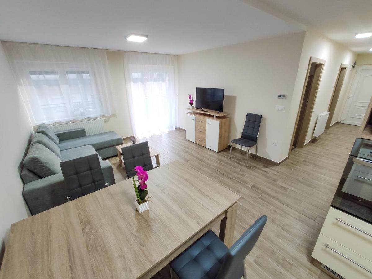 Trika Apartman Sárvár Exterior foto