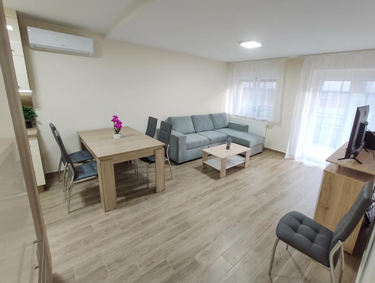 Trika Apartman Sárvár Exterior foto