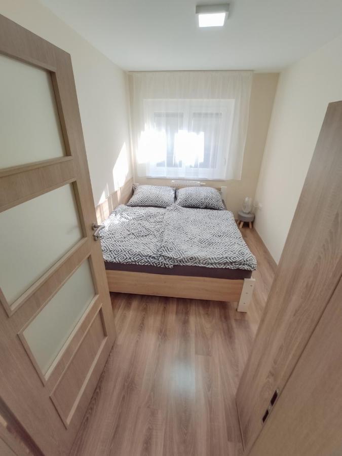 Trika Apartman Sárvár Exterior foto