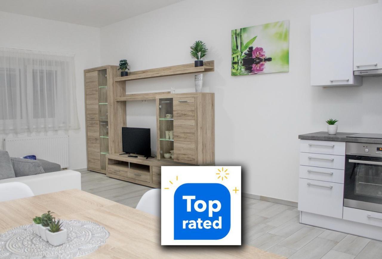 Trika Apartman Sárvár Exterior foto