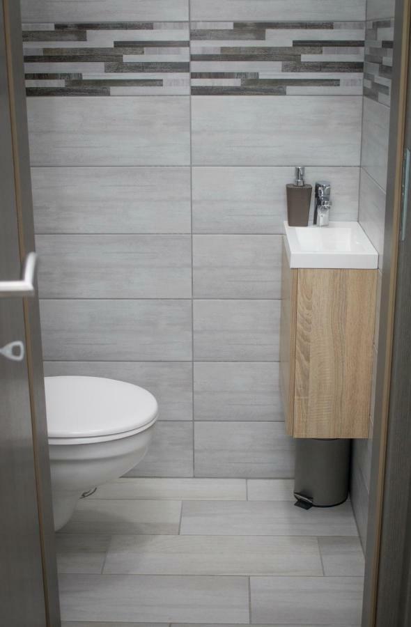 Trika Apartman Sárvár Exterior foto