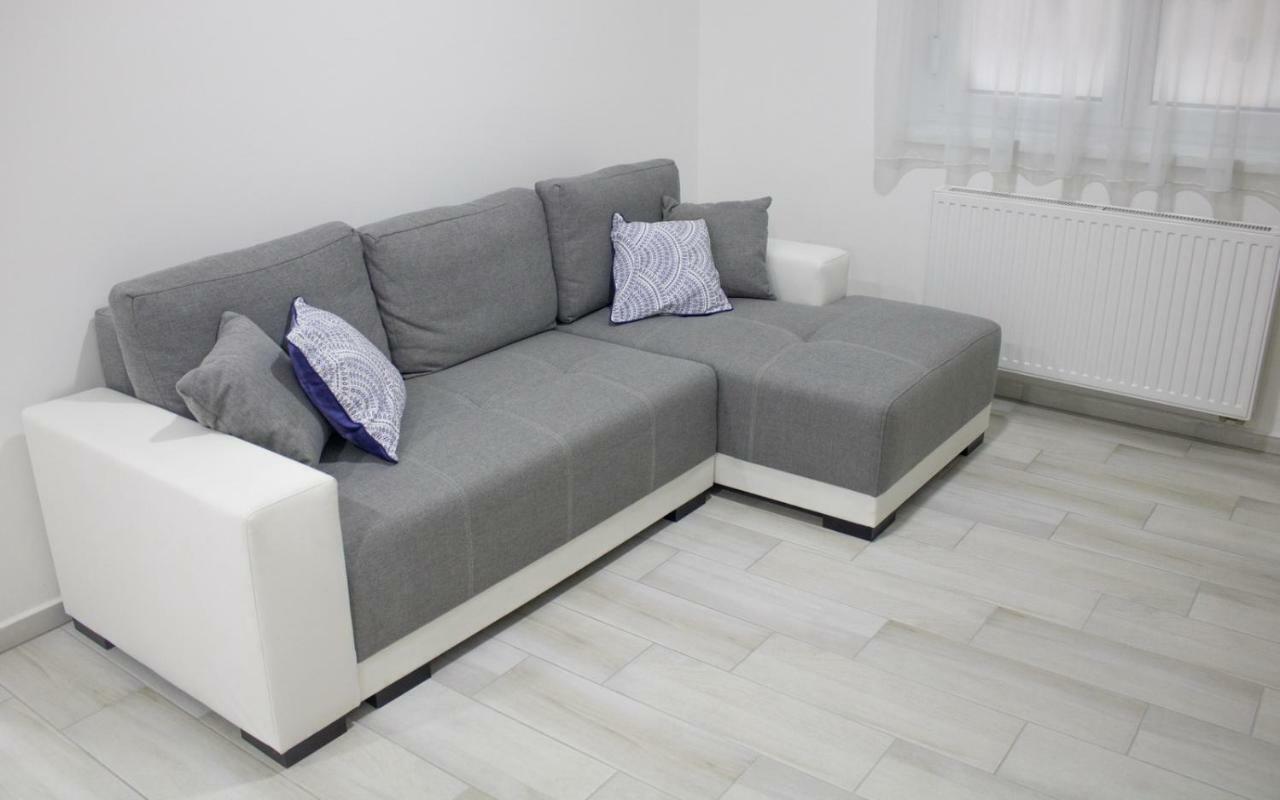 Trika Apartman Sárvár Exterior foto